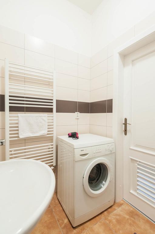 Gorazdova Apartments Прага Экстерьер фото