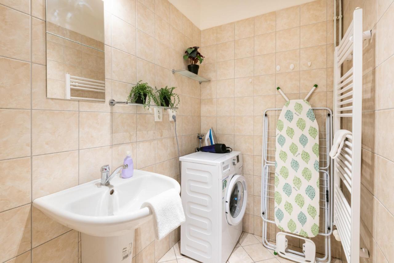 Gorazdova Apartments Прага Экстерьер фото